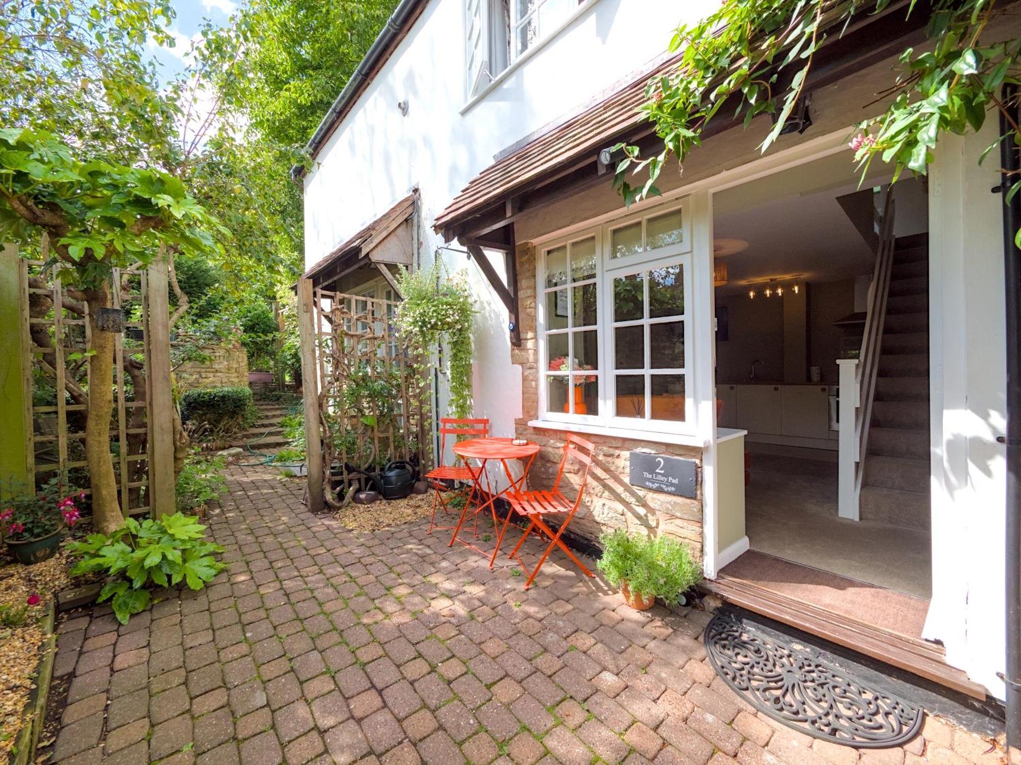 The Lilley Pad In Ludlow Cosy, Central, Perfect For Couples, Netflix & Parking Permit Экстерьер фото